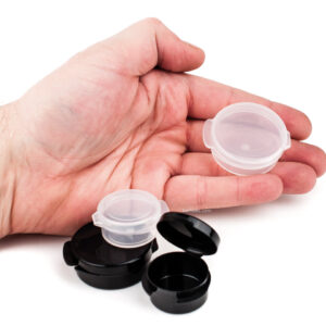 Bote 5 ml pe negro (1,5 x 2,5 cm)